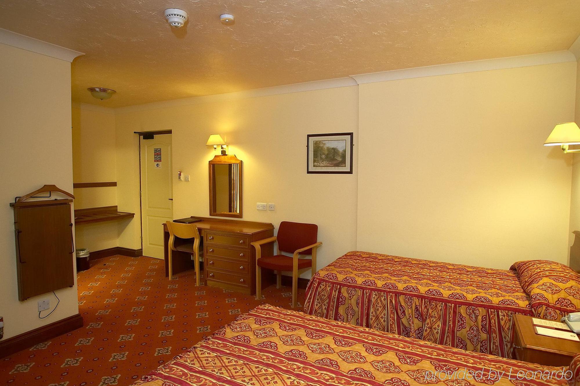 Lakeside Continental Hotel Camberley Quarto foto